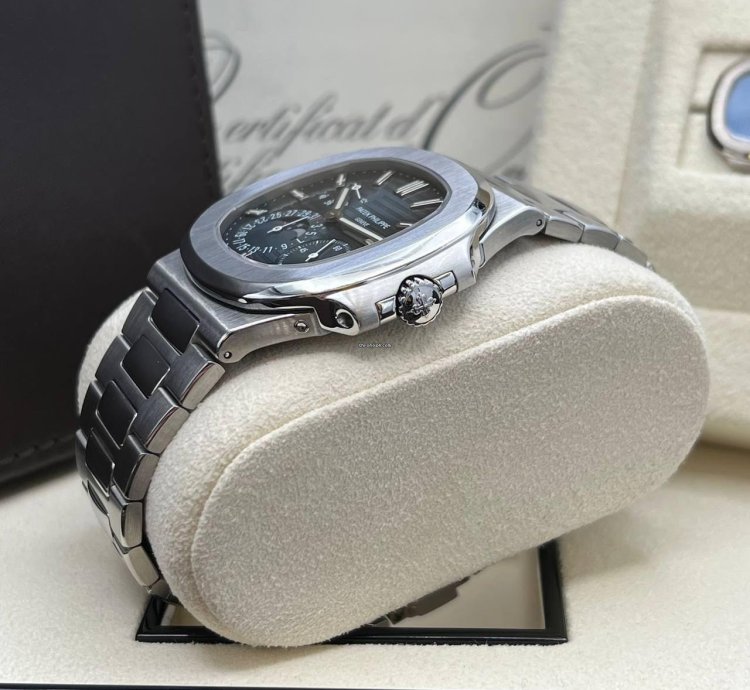 Patek Philippe Nautilus Full Set Blue Dial