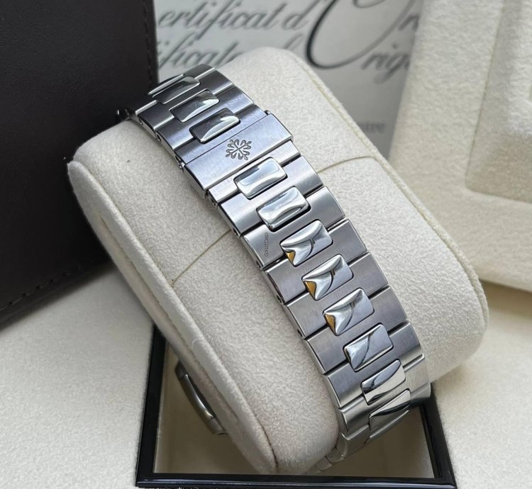 Patek Philippe Nautilus Full Set Blue Dial