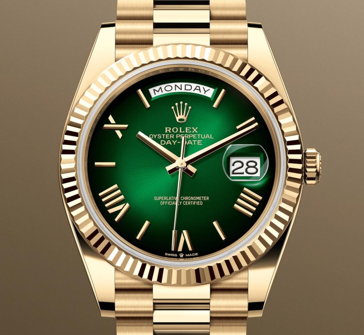 Rolex Day-date 40 New 2025 228238 Green Ombre President Yellow Gold 40 Mm
