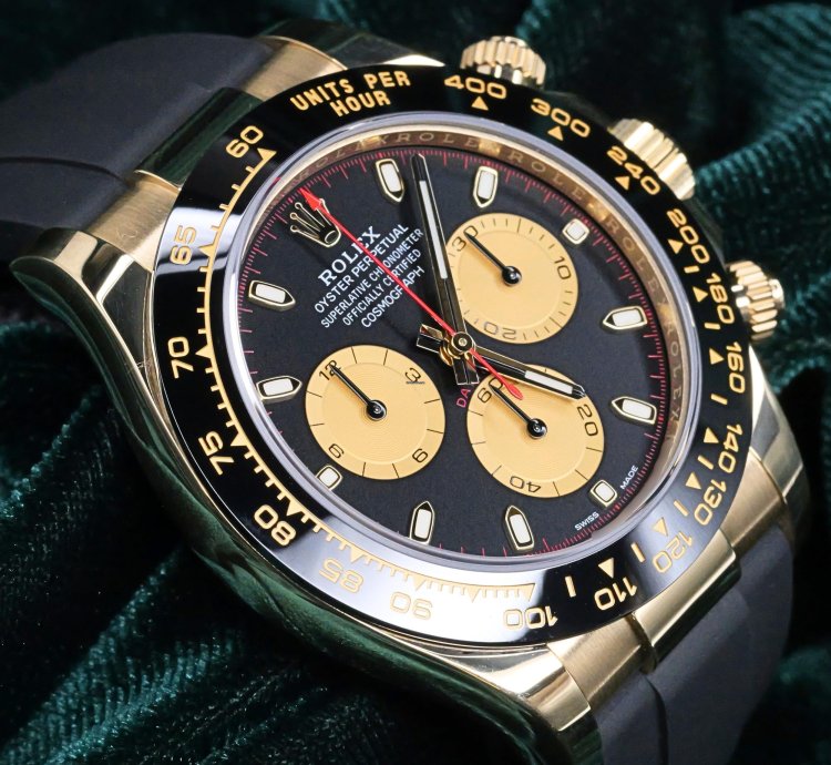Rolex Daytona Mint Complete Set Daytona Cosmograph Paul Newman Black Yellow Gold 116518ln
