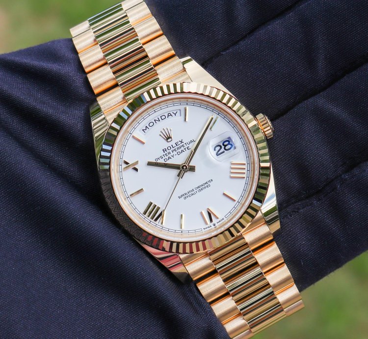 Rolex Day-date 40 New 2025 228238 White Roman President Yellow Gold