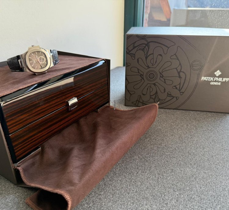 Patek Philippe Nautilus Full Set Mit Zertifikat