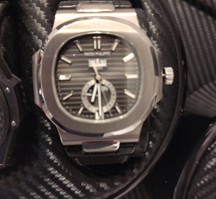 Patek Philippe Nautilus Full Set Mit Zertifikat