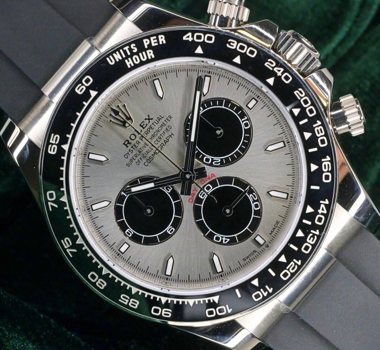Rolex Daytona Mint Complete Set Daytona Ghost Silver Dial Ceramic Bezel Black Rubber Strap 126519ln-0006