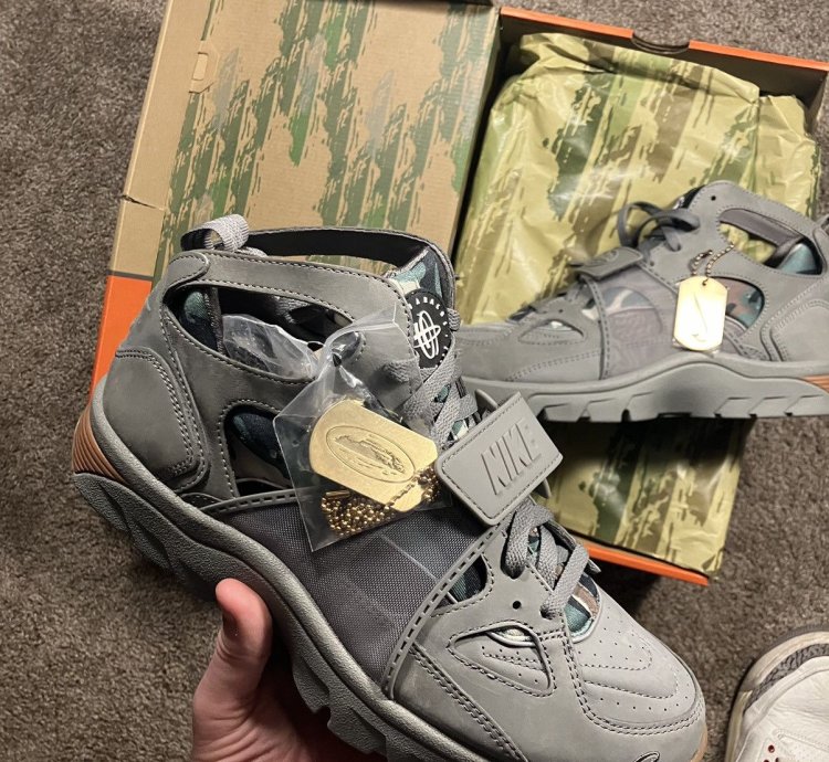 Gully Grey Corteiz Nike Air Trainer Huarache
