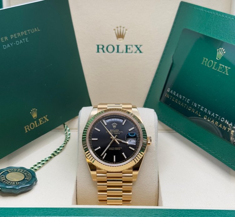 Rolex Day-date 40 New 2025 Black Dial Yellow Gold Fluted Bezel President Bracelet