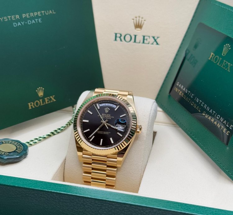 Rolex Day-date 40 New 2025 Black Dial Yellow Gold Fluted Bezel President Bracelet