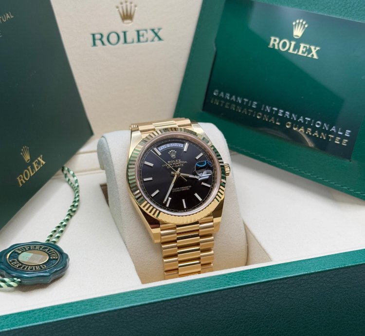 Rolex Day-date 40 New 2025 Black Dial Yellow Gold Fluted Bezel President Bracelet