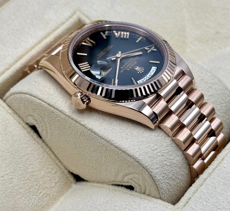 Rolex Day-date 40 New 2025 Day-date 40mm 228235 Presidential 18kt Yellow Gold Slate Ombre Dial