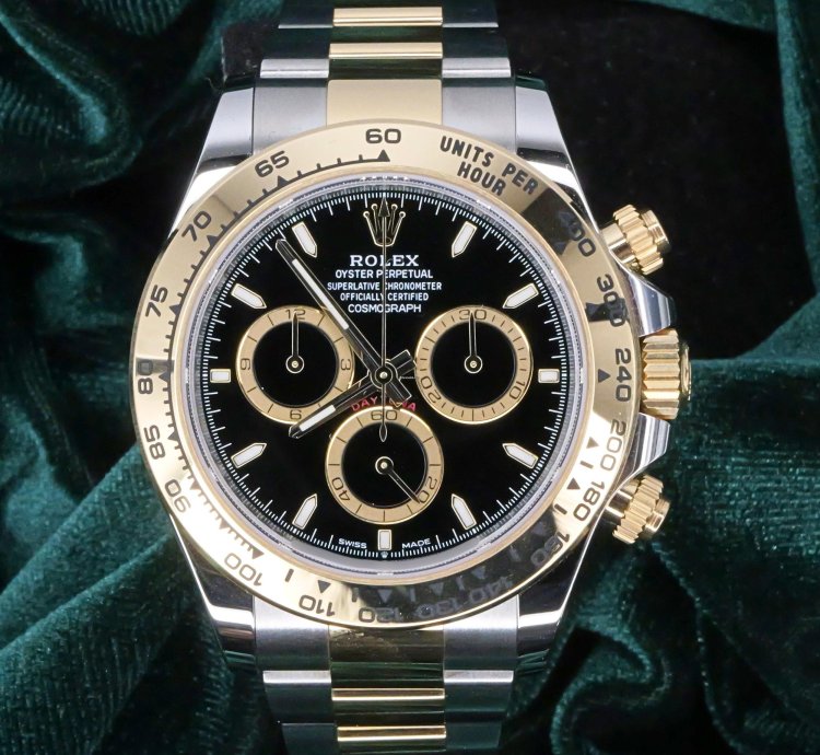 Rolex Daytona Mint Complete Set Daytona Two-tone 40mm Black Dial Yellow Gold Stainless Steel 126503