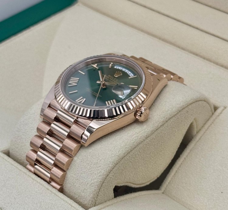 Rolex Day-date 40 New 2025 Day-date 40mm 228235 Presidential Rose Gold Olive Green Dial