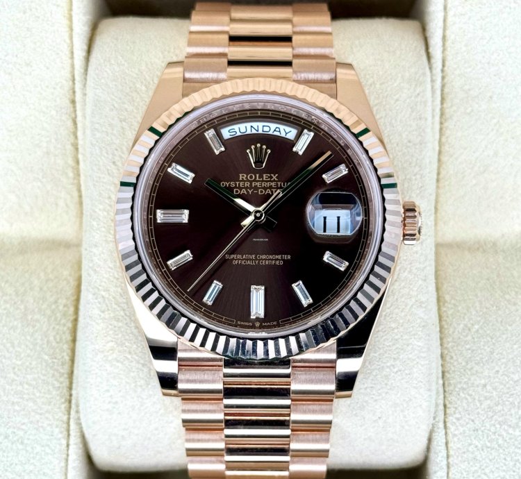 Rolex Day-date 40 New 2025 Day-date 40mm 228235 Rose Gold Chocolate Baguette Dial