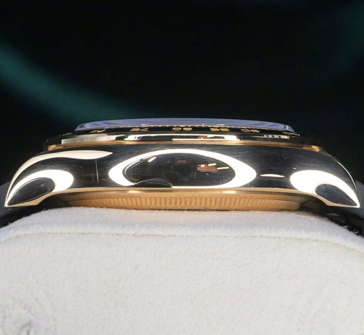 Rolex Daytona Mint Complete Set Daytona Yml Pikachu Champagne Dial Gold Ceramic 126518ln-0011