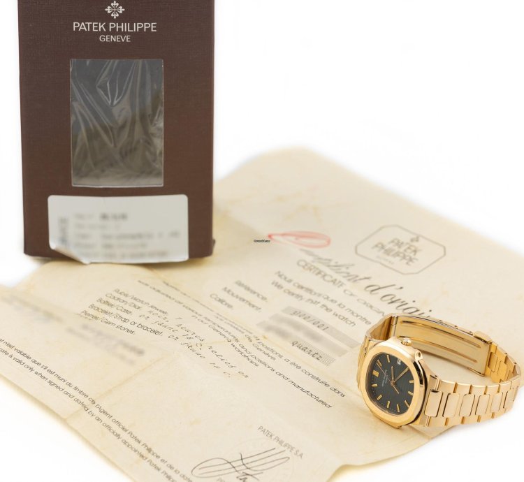 Patek Philippe Nautilus Gold 18k 33mm Ref 3900 001 Full Set 1987