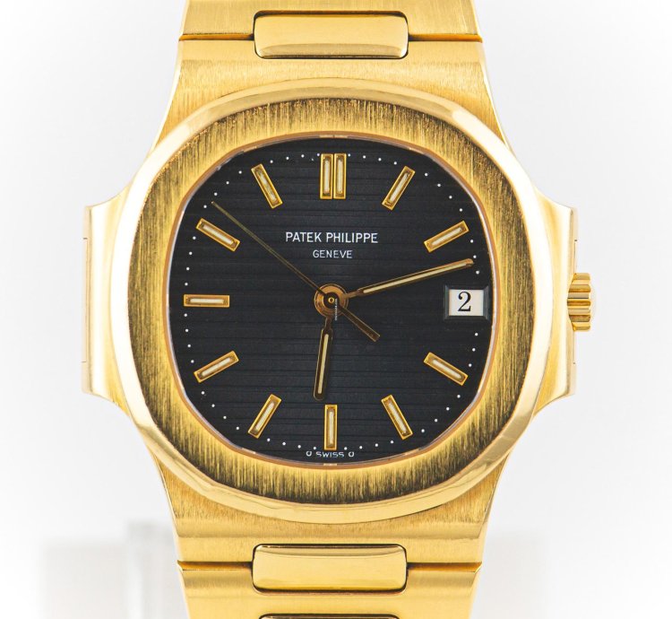 Patek Philippe Nautilus Gold 18k 37mm Ref 3800 001 Full Set