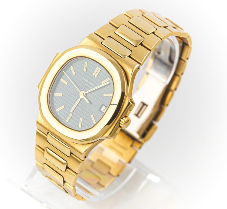 Patek Philippe Nautilus Gold 18k 37mm Ref 3800 001 Full Set