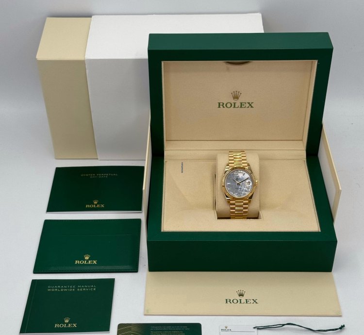 Rolex Day-date 40 New 2025 Day-date 40mm 228238 Mother Of Pearl Diamond Dial