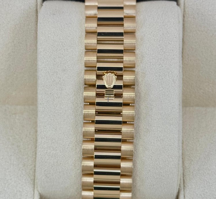 Rolex Day-date 40 New 2025 Day-date 40mm 228238 Presidential Black Dial
