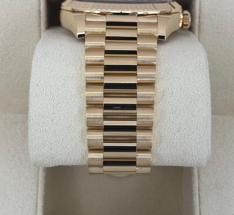 Rolex Day-date 40 New 2025 Day-date 40mm 228238 Presidential Black Dial