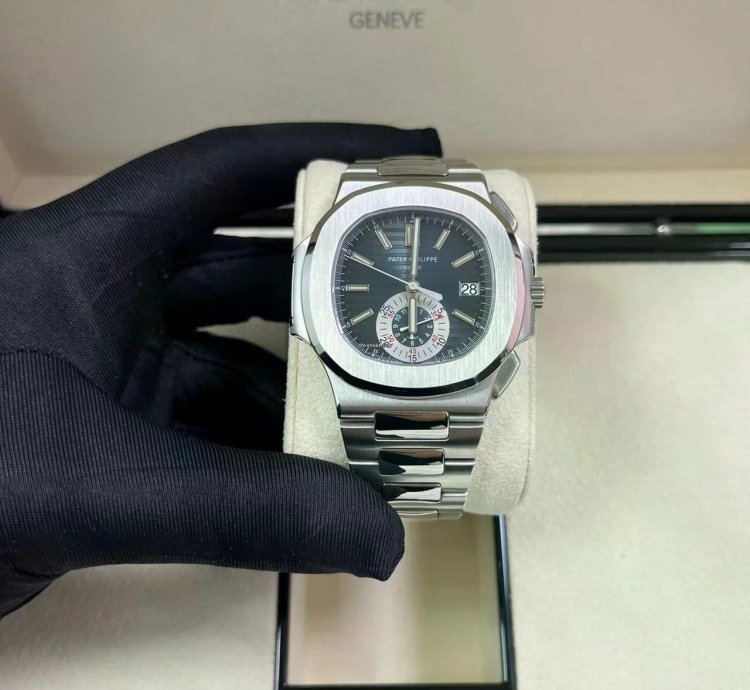 Patek Philippe Nautilus Great Condition Box Pusher And Archive Papers