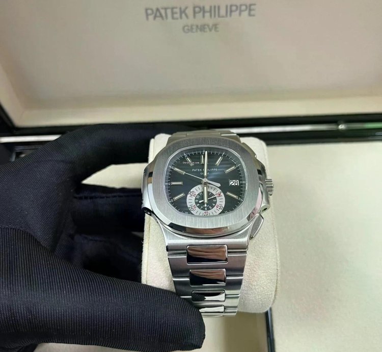 Patek Philippe Nautilus Great Condition Box Pusher And Archive Papers