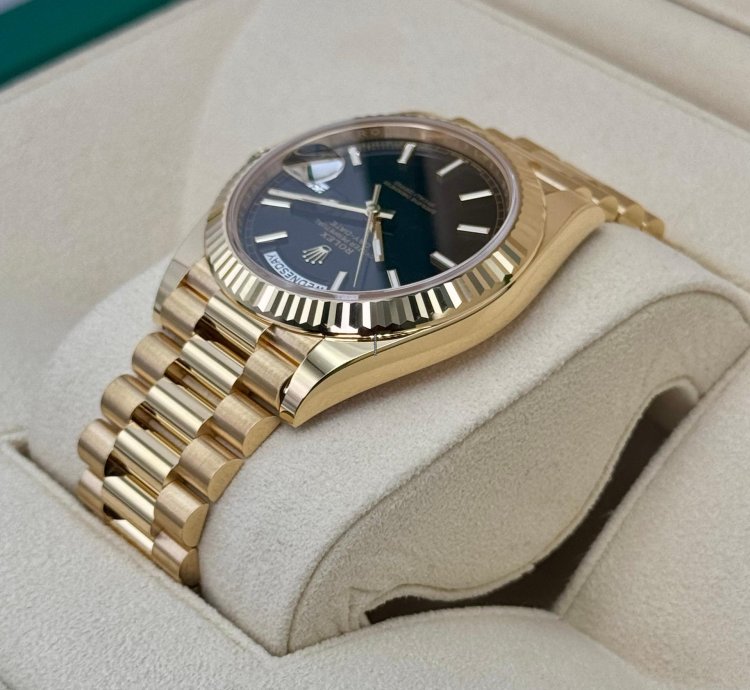 Rolex Day-date 40 New 2025 Day-date 40mm 228238 Presidential Black Dial