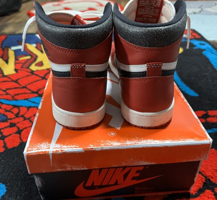 Jordan 1 Chicago- Lost And Found