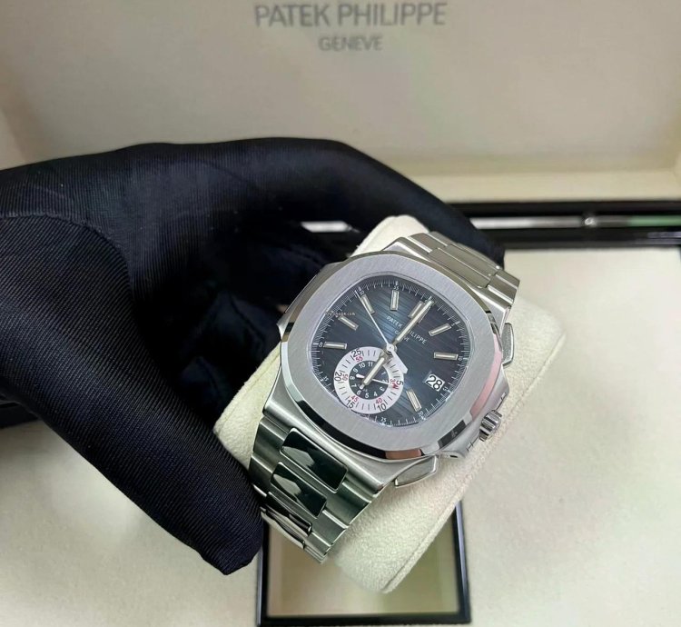 Patek Philippe Nautilus Great Condition Box Pusher And Archive Papers