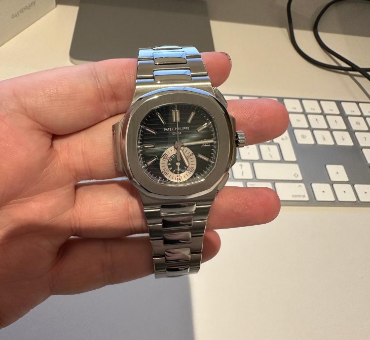 Patek Philippe Nautilus Great Condition Box Pusher And Archive Papers