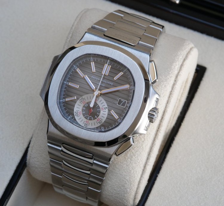 Patek Philippe Nautilus Grey Box Extrait De Registre