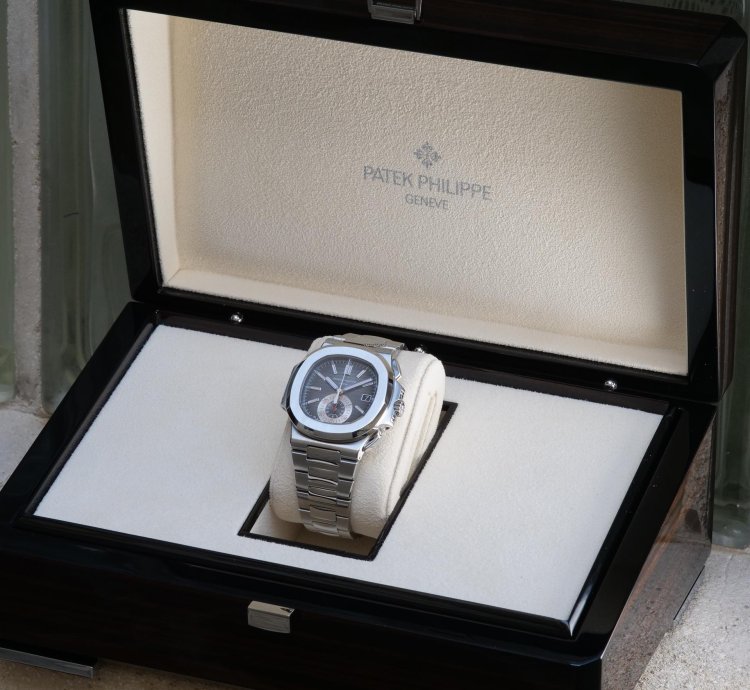 Patek Philippe Nautilus Grey Box Extrait De Registre