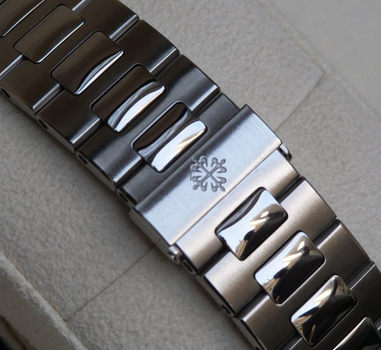 Patek Philippe Nautilus Grey Box Extrait De Registre