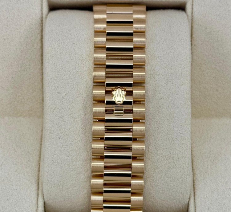 Rolex Day-date 40 New 2025 Day-date 40mm 228238 Presidential Green Ombre Dial
