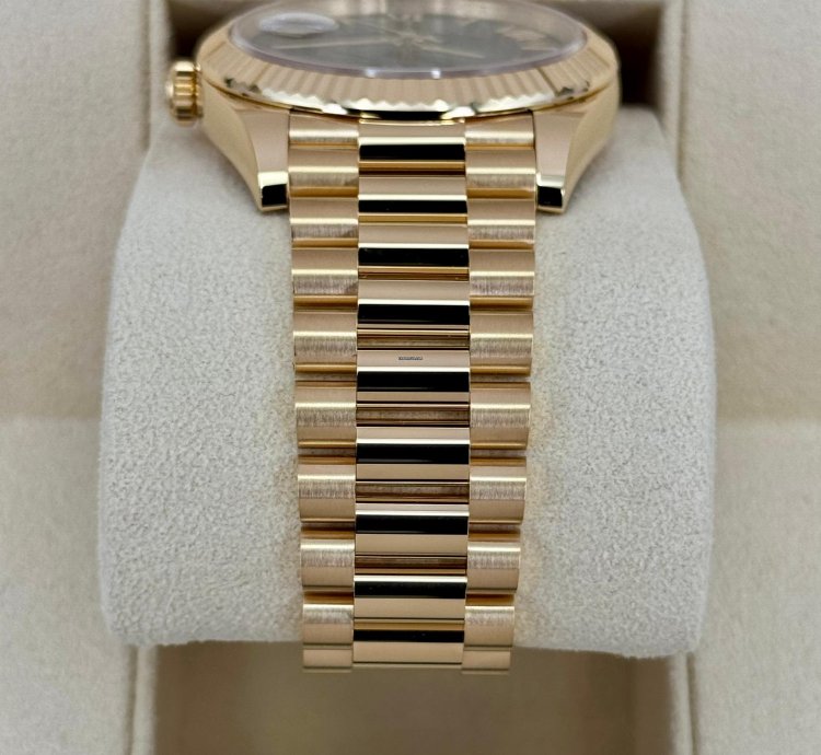 Rolex Day-date 40 New 2025 Day-date 40mm 228238 Presidential Green Ombre Dial