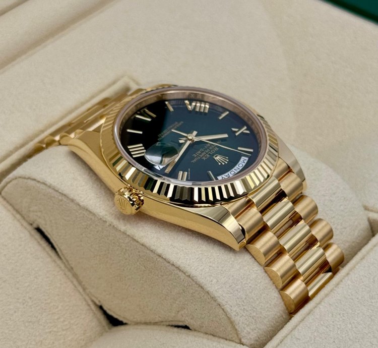 Rolex Day-date 40 New 2025 Day-date 40mm 228238 Presidential Green Ombre Dial