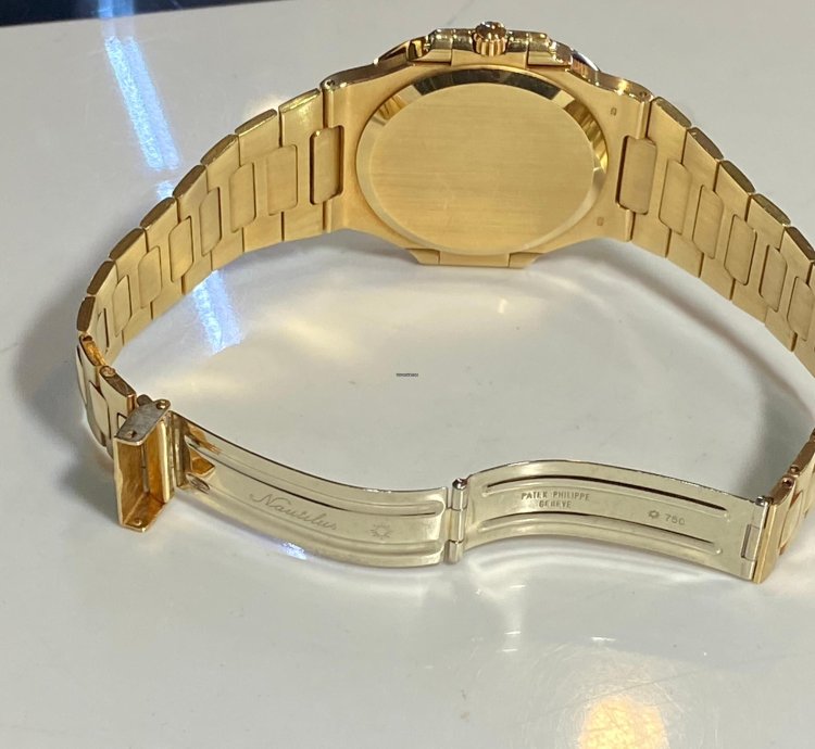 Patek Philippe Nautilus Hi Original Condition No Stretching
