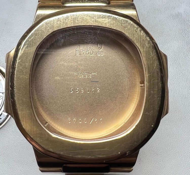 Patek Philippe Nautilus Hi Original Condition No Stretching