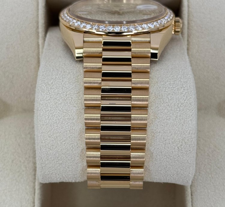 Rolex Day-date 40 New 2025 Day-date 40mm 228348rbr Diamond Paved Dial