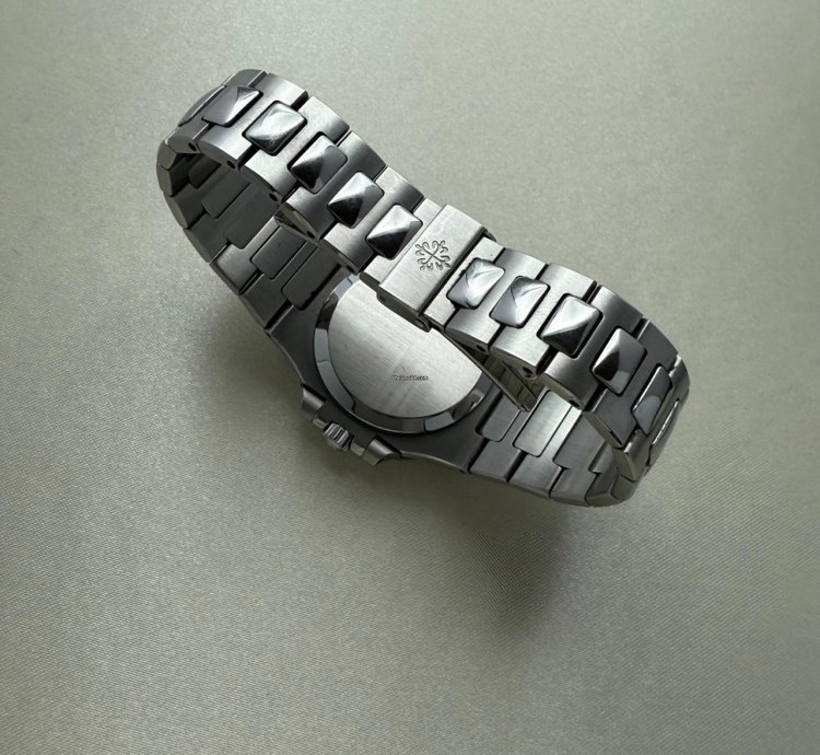Patek Philippe Nautilus In Steel Roman Numerals Black Dial 3800 1a-001