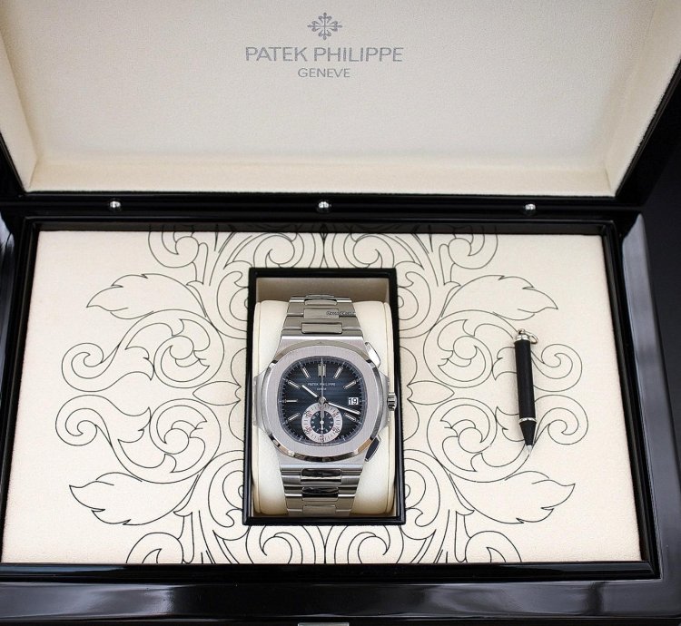 Patek Philippe Nautilus In Stock Nautilus Blue Dial Serviced 2022 Unworn Condition