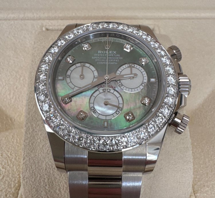 Rolex Daytona Mother Of Pearl Cosmograph Daytona Diamond Mother Full Set Brand New Unworn 126579rbr
