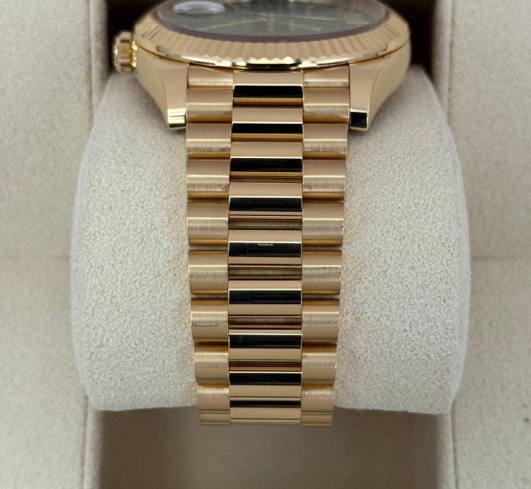 Rolex Day-date 40 New 2025 Rolex Day-date 40mm 228238 Presidential Green Dial