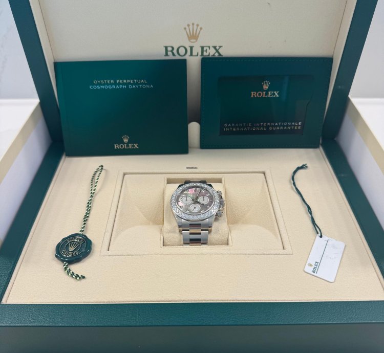 Rolex Daytona Mother Of Pearl Cosmograph Daytona Diamond Mother New December 2024 Diamond Panda White Tag Full Set