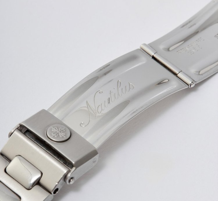 Patek Philippe Nautilus Jumbo