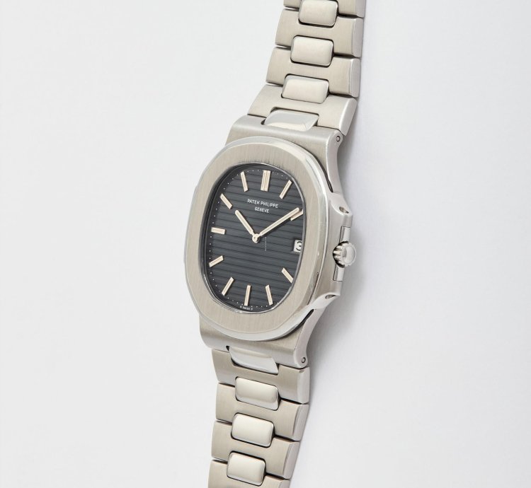 Patek Philippe Nautilus Jumbo