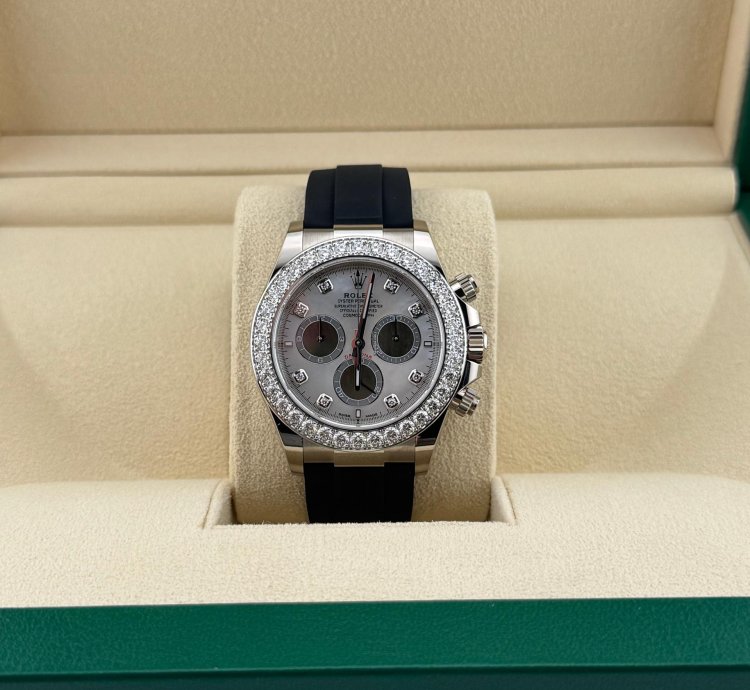 Rolex Daytona Mother Of Pearl Cosmograph Daytona Diamond Set Bezel White Gold 40mm