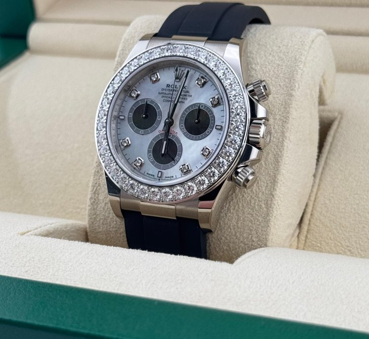 Rolex Daytona Mother Of Pearl Cosmograph Daytona Diamond Set Bezel White Gold 40mm