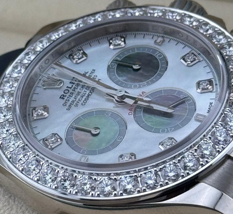 Rolex Daytona Mother Of Pearl Cosmograph Daytona Diamond Set Bezel White Gold 40mm