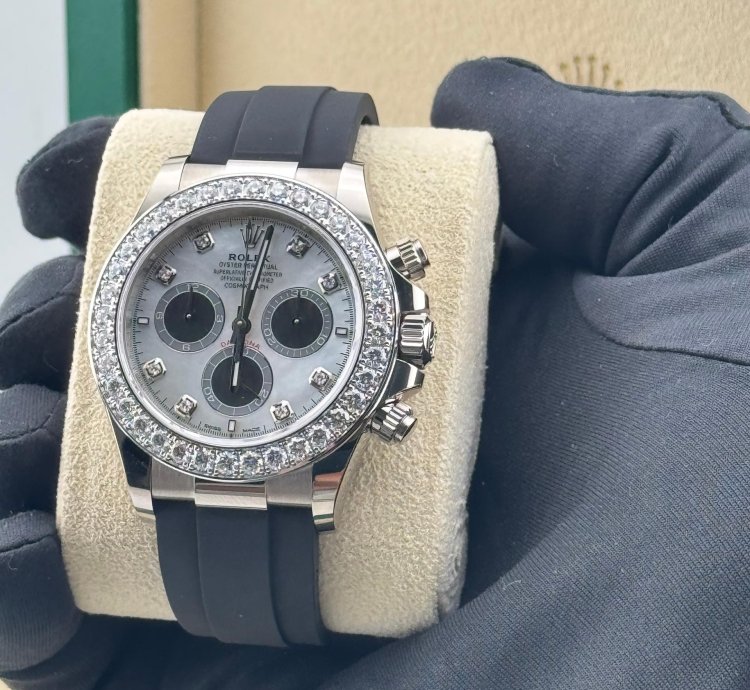 Rolex Daytona Mother Of Pearl Cosmograph Daytona Diamond Set Bezel White Gold 40mm