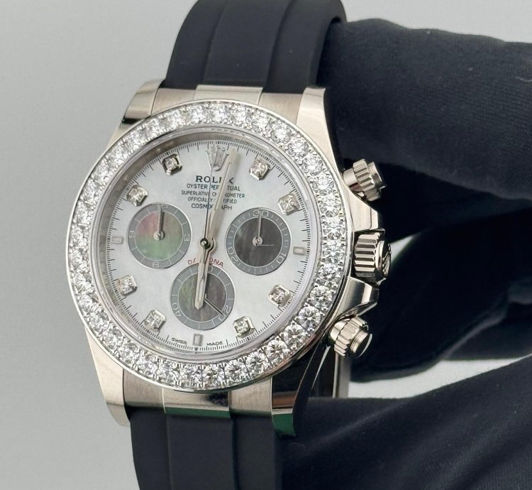 Rolex Daytona Mother Of Pearl Cosmograph Daytona Diamond Set Bezel White Gold 40mm
